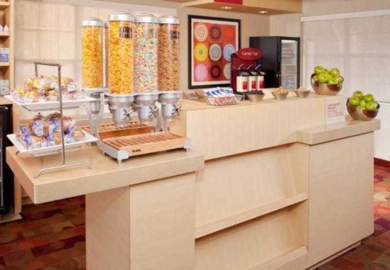 Towneplace Suites By Marriott Cleveland Westlake Restoran foto